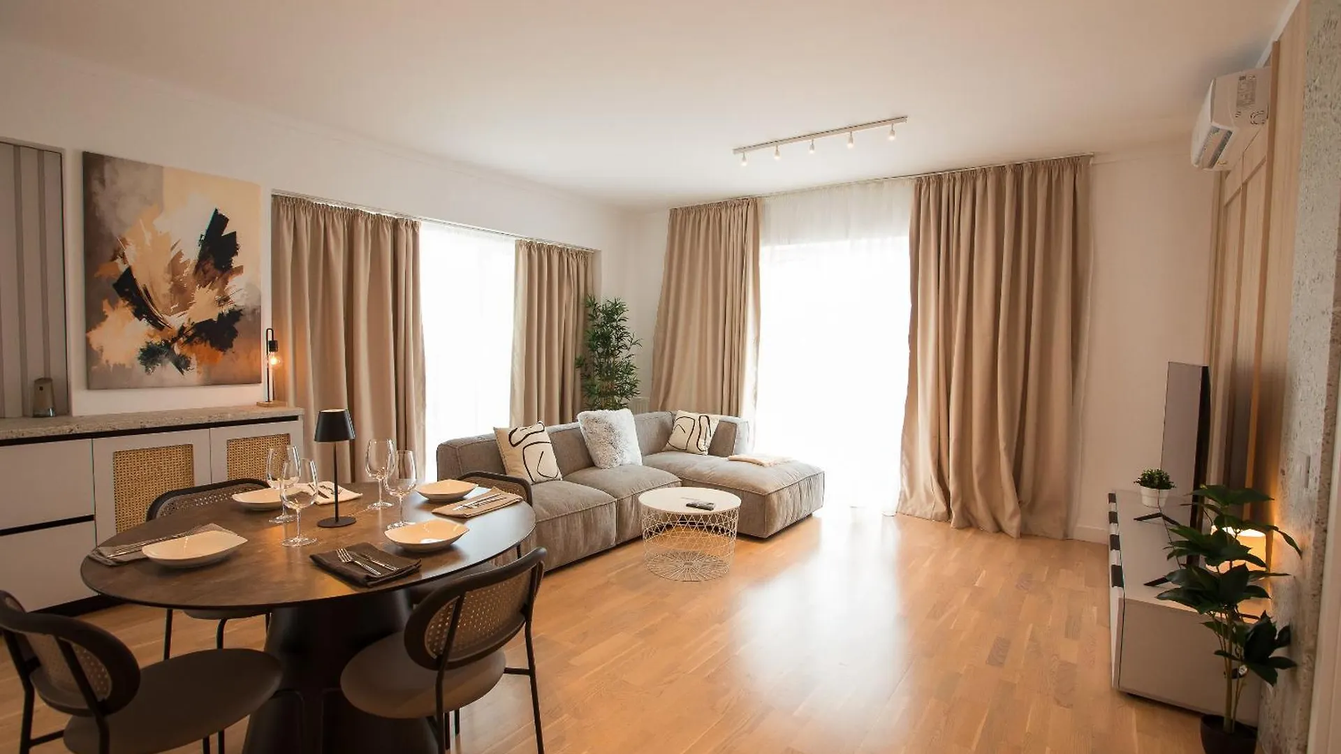 Marble Heights I 1 Bedroom Apartment With Underground Parking Bucharest