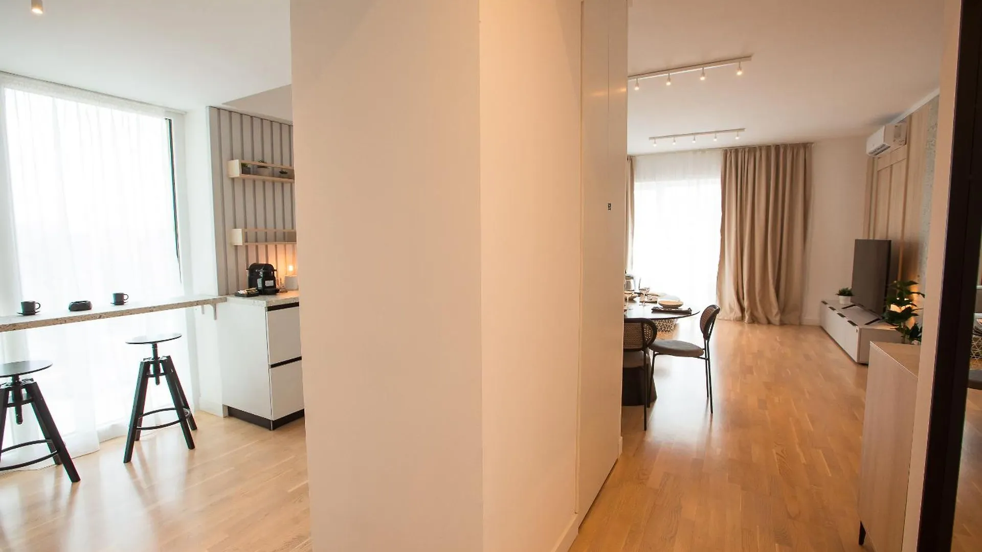 Marble Heights I 1 Bedroom Apartment With Underground Parking Bucharest
