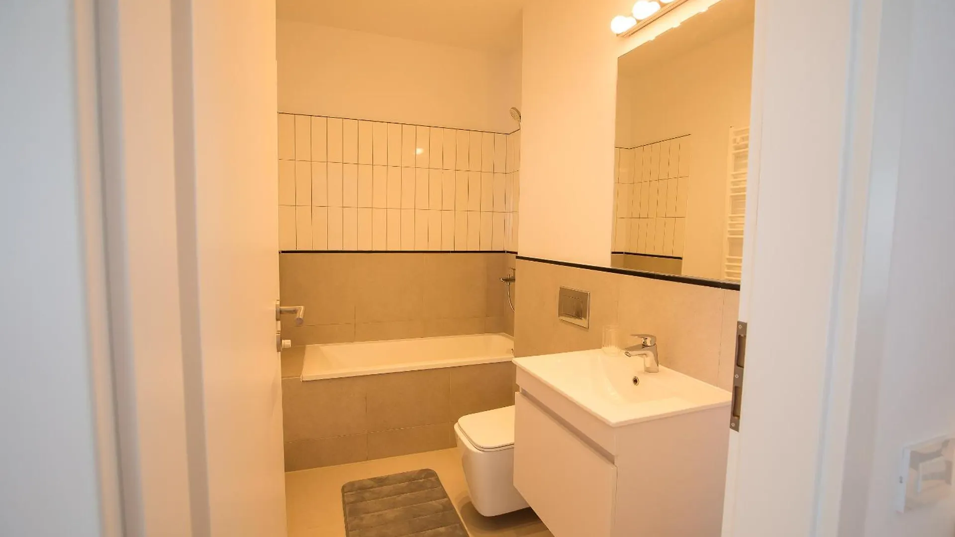 Marble Heights I 1 Bedroom Apartment With Underground Parking Bucharest 0*,  Romania